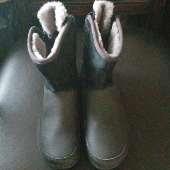 BOOT - Picture 3 of 4